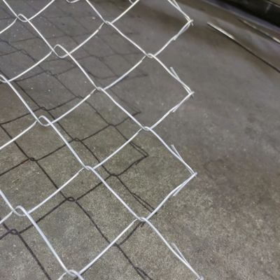 高さ 1.8m チェーンリンクフェンス 60X60 1.8X25m チェーンリンクフェンス 安全なチェーンリンクフェンス