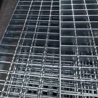 耐久性のある鋼床のデッキのための3mm横棒でステンレス鋼のグリッティング