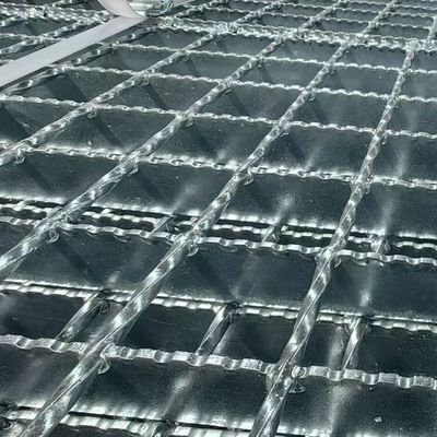 表面に明るい現代工業用鉄格子