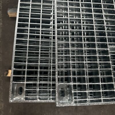 産業用鉄格子には,高強度と安定した性能のために,相互接続負荷と横棒が採用されています.