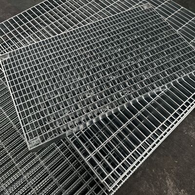 産業用鉄格子には専門的なパラメータがあり,OSHAとEN性能基準を満たしています.