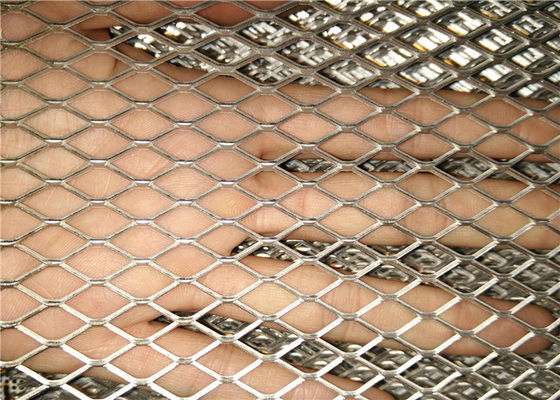 平野によって拡大される金属板、ダイヤモンドの鋼鉄網のシートによってカスタマイズされるサイズ
