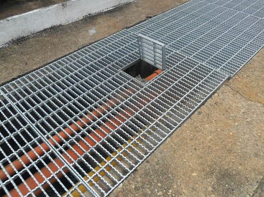 Q235 Carbon 30x5 Industrial Steel Grating Heavy Duty Floor